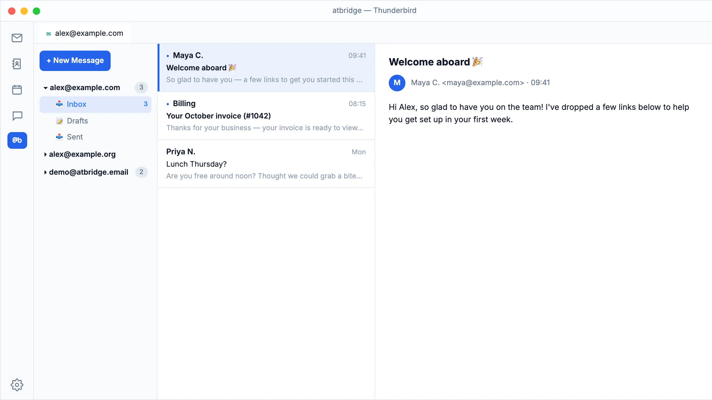Otevření nastavení atbridge.ai v Thunderbirdu: klikněte na tlačítko @b v liště aktivit pro otevření @bridge AI Chat, poté klikněte na ikonu ozubeného kola pro otevření stránky Nastavení atbridge.ai na panelu Stav.